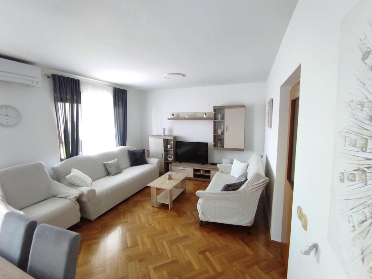 House Silva Apartment Подстрана Екстериор снимка